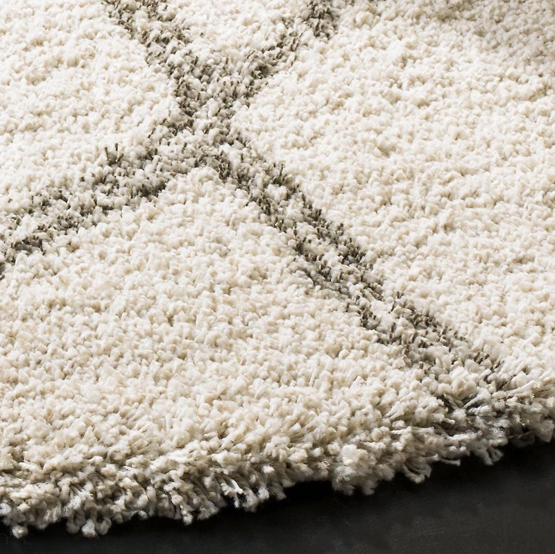 SAFAVIEH Hudson Adella Geometric Diamonds Shag Area Rug