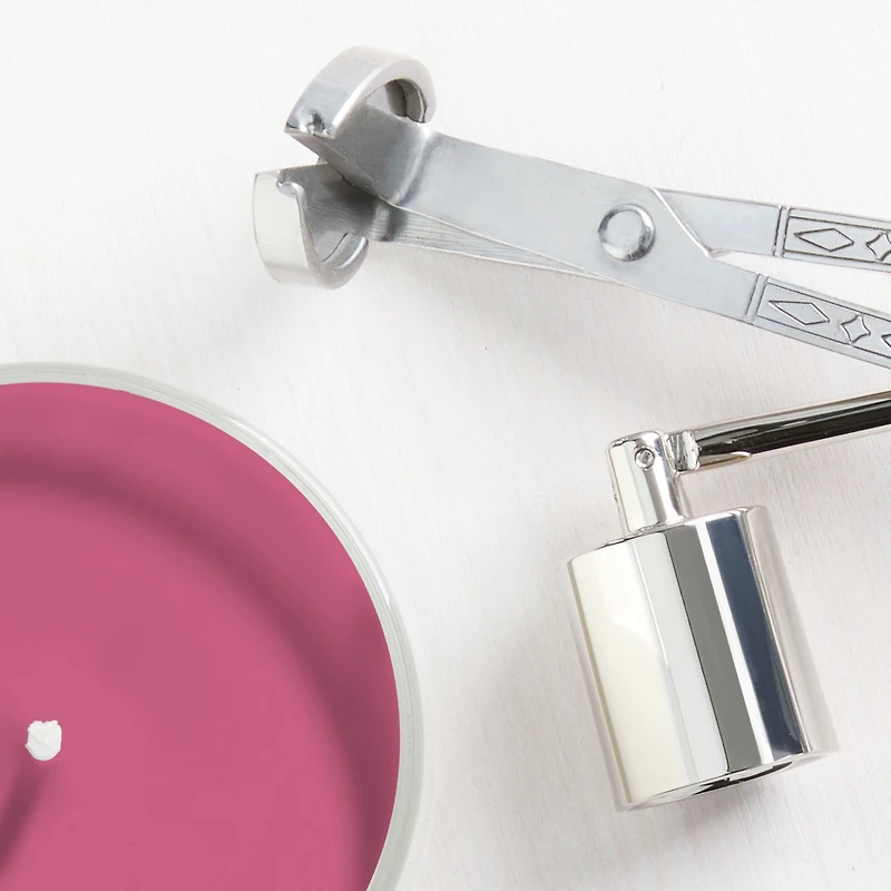 Yankee Candle Medium Perfect Pillar Candle, Iced Berry Lemonade – Scented with up to 115 Hours of Burn Time, Premium Plant Wax Blend for Consistent Long Lasting Scent from First to Last Burn