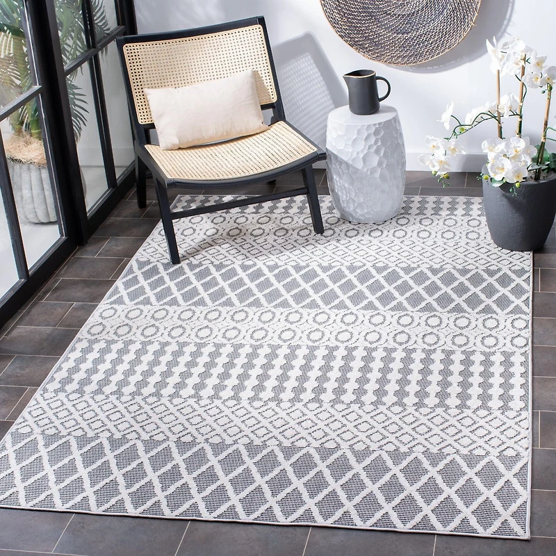 SAFAVIEH Cabana Elouise Geometric Indoor/Outdoor Area Rug