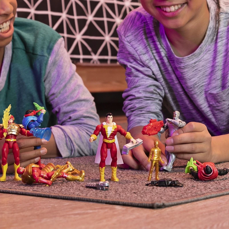 DC Comics, Figurine articulée SHAZAM! de 10 cm avec 3 accessoires mystère, Adventure 2