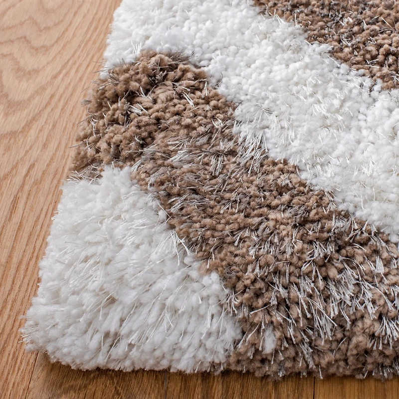 Safavieh Barcelona Carmella Zigzag Stripes Shag Area Rug