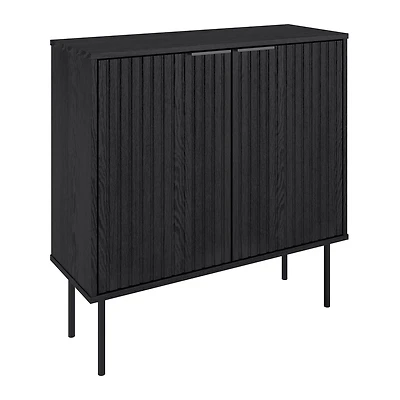 Buffet compact CorLiving Lysander en bois d'ingénierie cannelé avec 2 portes et 2 étagères, noir