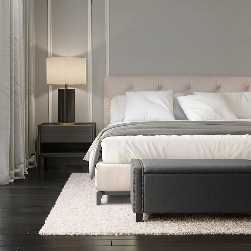 Pouf de rangement rembourré en tissu Boston de CorLiving avec détails cloutés et pieds en plastique robustes