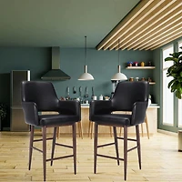 Take Me Home – Tabouret de bar à dossier haut en PU noir style milieu de siècle avec accoudoirs, structure en métal noyer et repose-pieds – Siège robuste et confortable pour cuisine, bar ou salle à ma