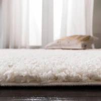 SAFAVIEH Fontana Jamie Solid Plush Shag Area Rug