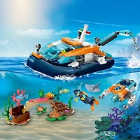 LEGO City Explorer Diving Boat 60377 Ocean Building Toy, Includes a Coral Reef Setting, Mini-Submarine, 3 Minifigures and Manta Ray, Shark, Crab, 2 Fish and 2 Turtle Figures