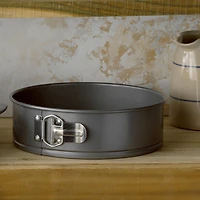 Ensemble de moules à charnière 4057 de Taste of Home avec grille de refroidissement et ustensiles