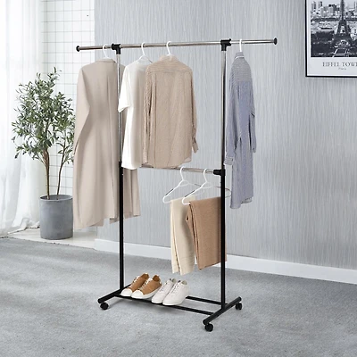 Portant à vêtements réglable à 2 niveaux Mainstays, barre de suspension supérieure extensible, structure robuste et facile à assembler, roulettes à roulement fluide pour une mobilité facile Porte-vêtements réglable à 2 tiges - Organisateur de vêtements à roulettes - Noir et chrome; Taille de l'article :92.07-157.48cmx48.9cmx179.7cm