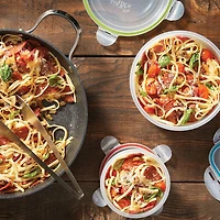 Contenant en Plastique Starfrit LocknLock Easy Match - 47oz/1,4L - Hermétique, Étanche et Emboîtable - Couvercle à Verrouillage 4 Côtés