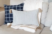 FRAÎCHE Holiday Wreath Cushion, 20x13-in