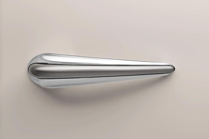 iio 11 Cu. Ft. Retro Refrigerator with Bottom Freezer in White (Left Hinge)