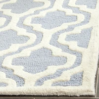 Safavieh Cambridge Kirsten Geometric Area Rug
