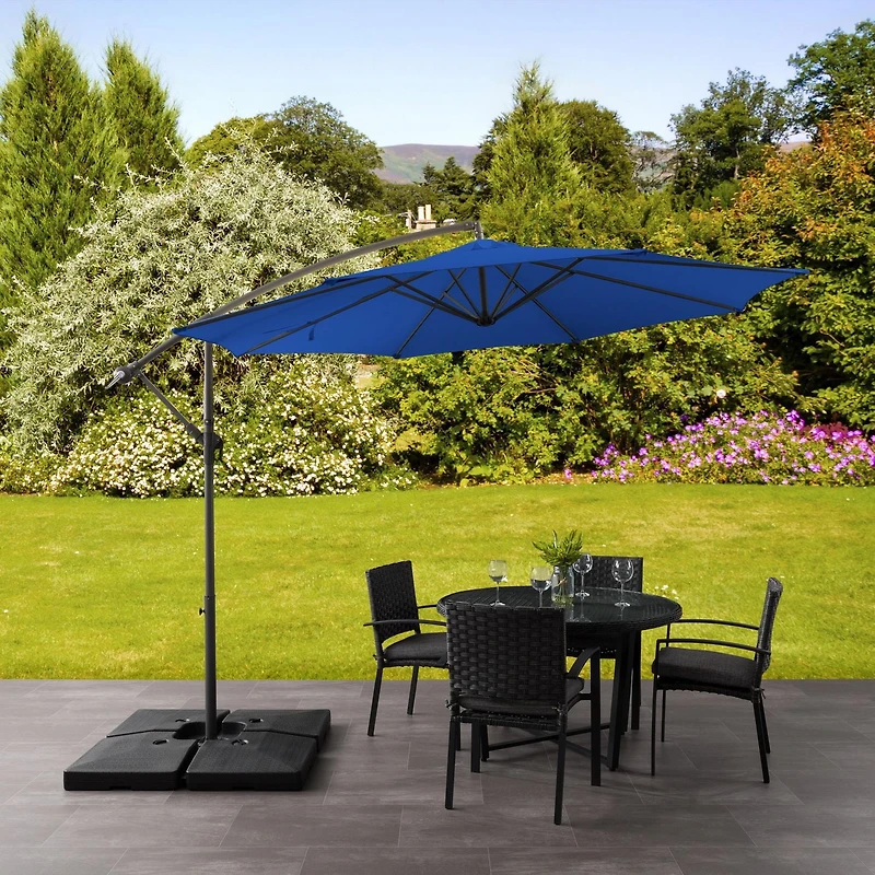 Parasol de terrasse inclinable en porte-à-faux CorLiving de 9,5 pieds avec cadre en acier, 8 bras de support et poids de base inclus