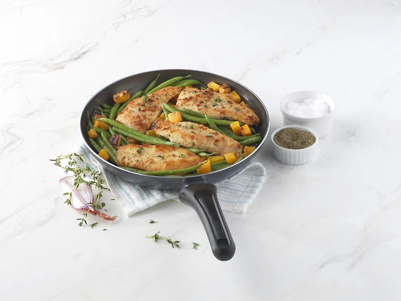 Goodcook Classic Saute Pan, 10 Inch, Nonstick cookware, Medium, Black, Dishwasher safe, Bakelite Flame Guard Ergonomic handle