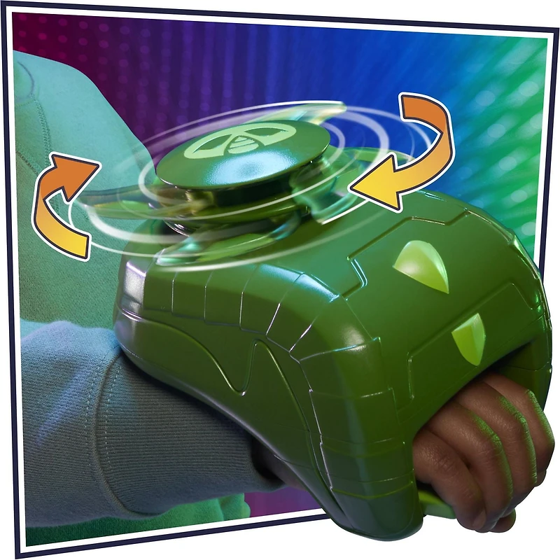 PJ Masks Gekko Hero Gauntlet Preschool Toy, Gekko Costume and Dress-Up Toy with Spinning Gekko Shield for Kids Ages 3 and Up