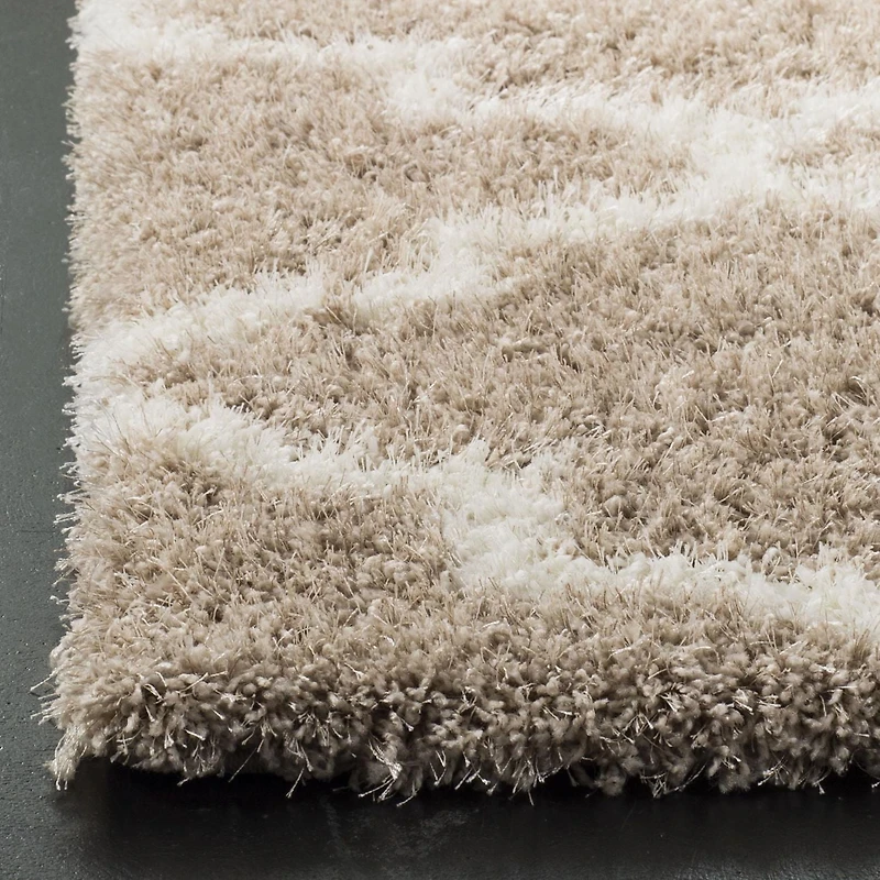 Safavieh Montreal Lennart Geometric Shag Area Rug