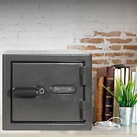 Série Sports Afield Diamond : Coffre-fort pour la maison et le bureau de 11,5 po de haut avec serrure biométrique et protection à triple joint [0,75 pi³] - SA-DIA1-BIO
