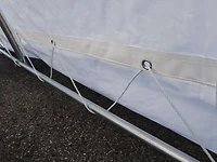 Abri simple 11 pi. x 20 pi. en blanc