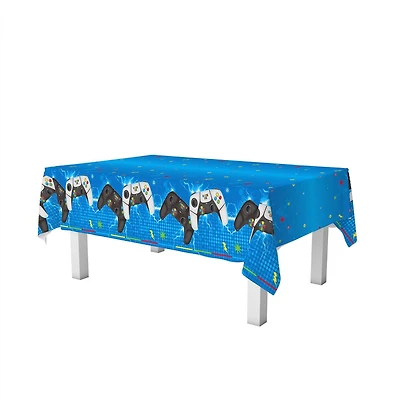 Game on plastic tablecloth, Game on tablecloth
