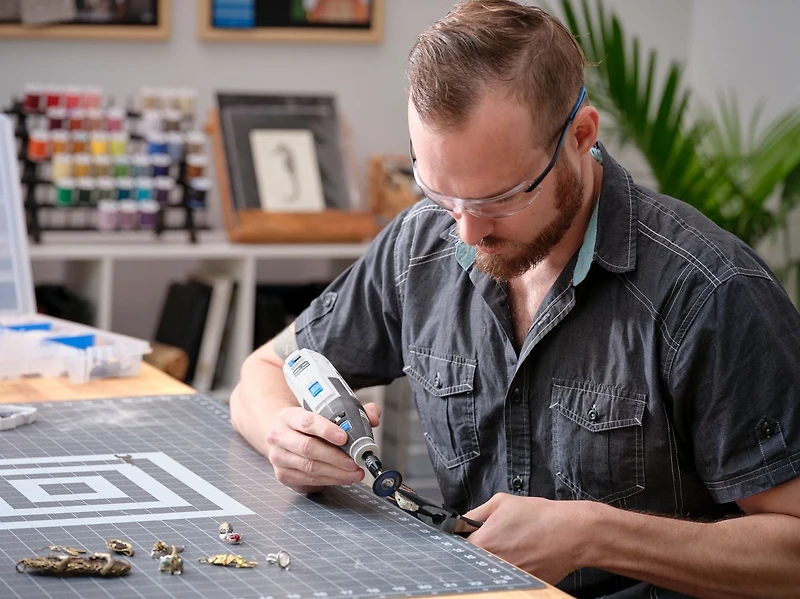 HART Kit d’outils rotatif 1 ampère à 2 vitesses avec 10 accessoires Poignée ergonomique