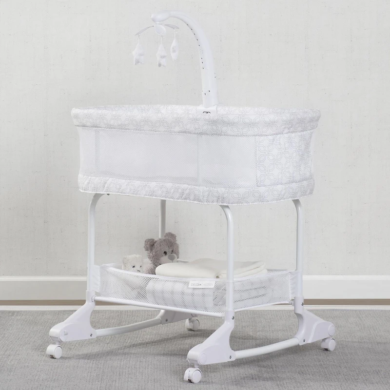 Delta Children SleepCool Rocking Bassinet with Airflow Mesh, Fresco