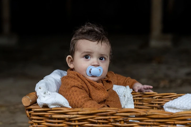 Lullaby Planet Pacifiers 2 Pack | Adorable Round Latex Design | Functional Fashionable & Comfortable Design | Ice Blue & Misty Grey | 0-6 Months