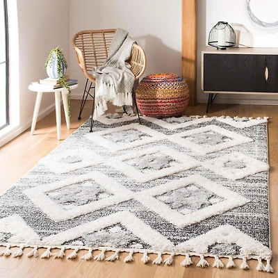 Safavieh Moroccan Tassel Shag Dawson Geometric Area Rug