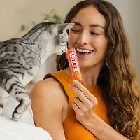 Friandises pour chats INABA Churu, purée crémeuse à lécher sans céréales avec vitamine E - Recette saumon et thon 4 tubes de 56 g (4 x 14 g)