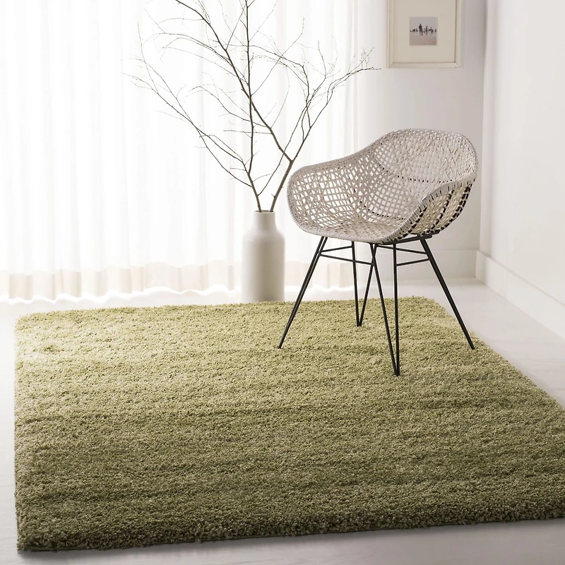 Safavieh California Solid Plush Shag Area Rug