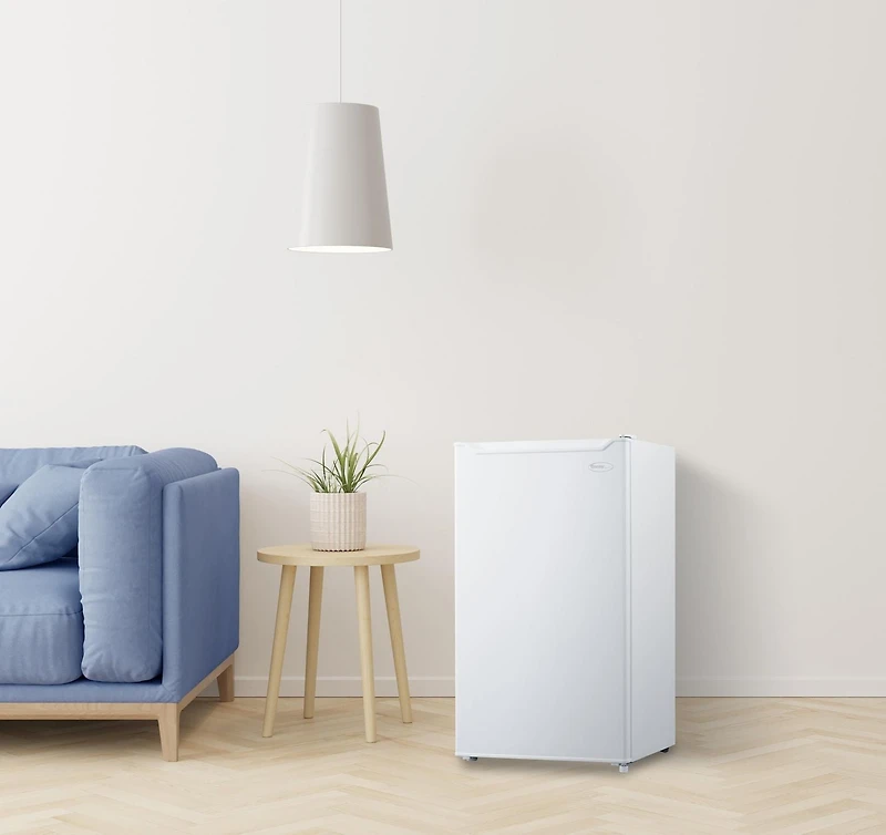 Danby Diplomat DCR033B2WM Réfrigérateur compact de 3,3 pi3 en Blanc