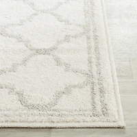 SAFAVIEH Amherst Trina Geometric Area Rug