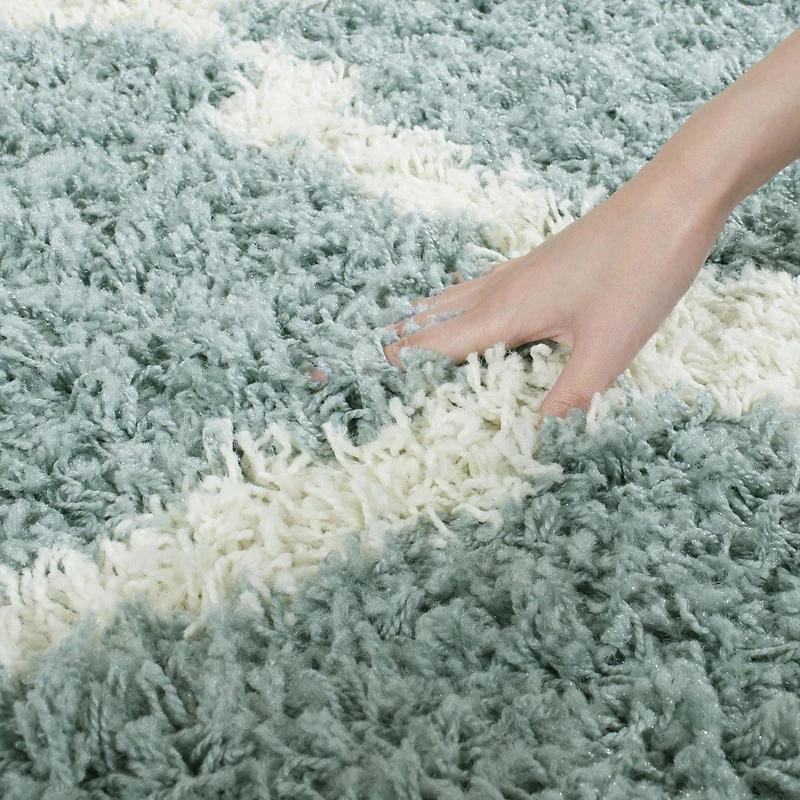 Safavieh Dallas Logan Geometric Shag Area Rug