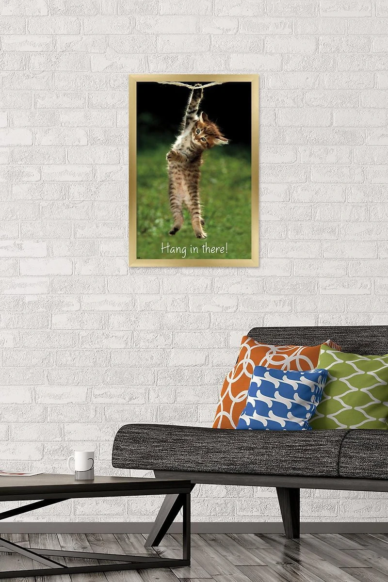 Célèbre chaton accroché là-bas Poster
