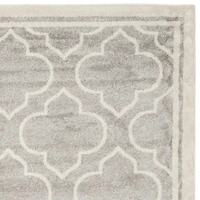 Safavieh Amherst Wilson Geometric Area Rug
