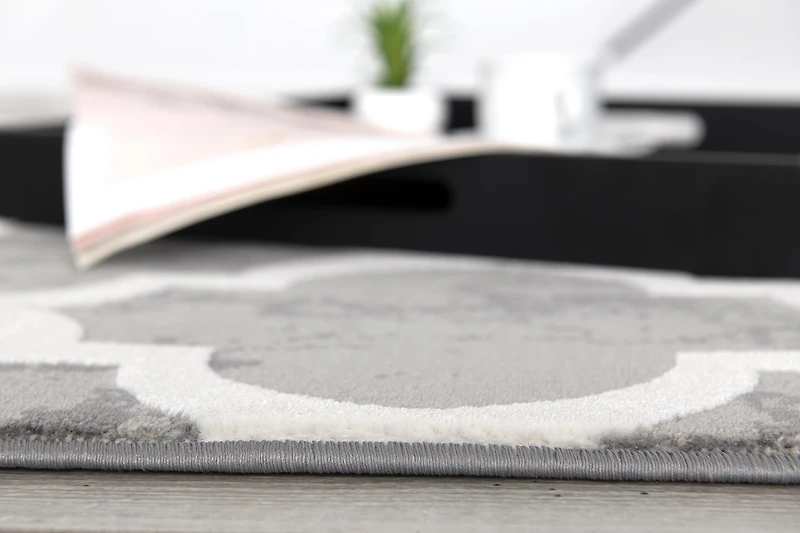 Rug Branch Silvia Collection Modern Trellis Area Rug