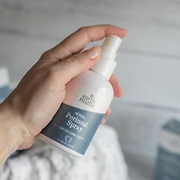 Spray périnéal rafraîchissant à base de plantes pour la récupération post-partum Earth Mama Bruine végétale du post-partum