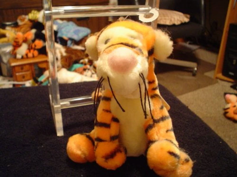 PR FEATURE FIGURE - FRENCH