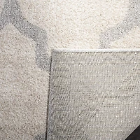 Safavieh Amherst Roderick Geometric Area Rug