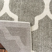 Safavieh Amherst Roderick Geometric Area Rug