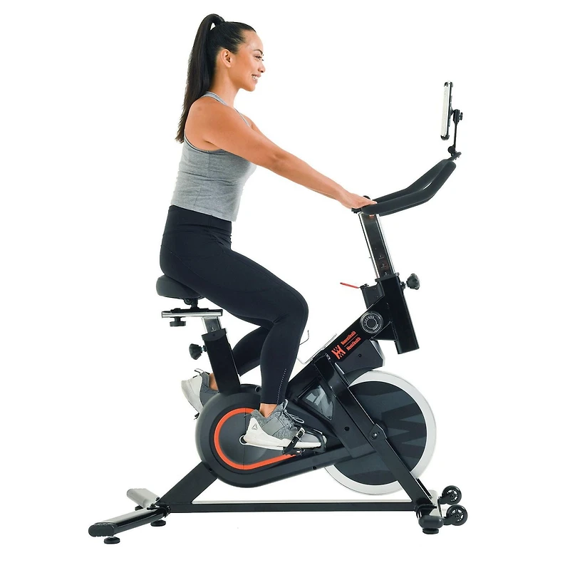 Vélo de cyclisme d’intérieur Eclipse conçu pour promouvoir la santé des femmes et des hommes avec Bluetooth et application MyCloudFitness