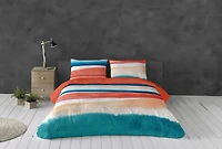 Ensemble de housse de couette 3 pièces Dilara à rayures aquarelles de Gouchee Home – Réversible corail et bleu