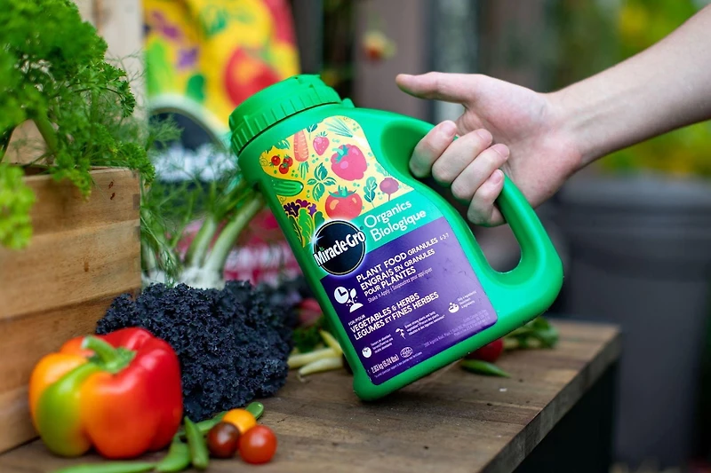 Miracle-Gro Organics Plant Food Granules 4-3-7 1.8kg