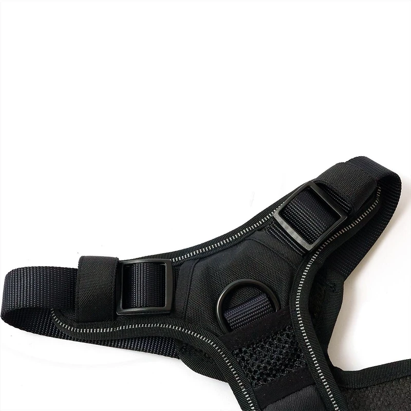 Harnais pour chien One Paw, avec maille collée et coutures réfléchissantes, disponible en plusieurs tailles et couleurs. Le harnais pour chien One Paw