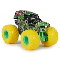 Monster Jam, Monster trucks officiels en métal moulé Grave Digger Vs. Max D, échelle 1:64, jouets pour garçons à partir de 3 ans