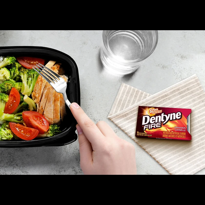 Dentyne Fire, Cinnamon Sugar-free Gum - Pack of 4 (64 Pieces)