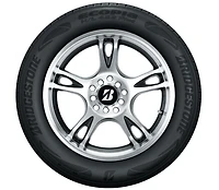 Bridgestone Ecopia HL 422 Plus tire 225/55R19 99H all season
