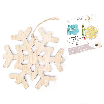On the Surface flocon de neige en bois avec bords pailletés argentés, ornement ou<br>étiquette-cadeau avec ficelle en jute pour l’accrocher