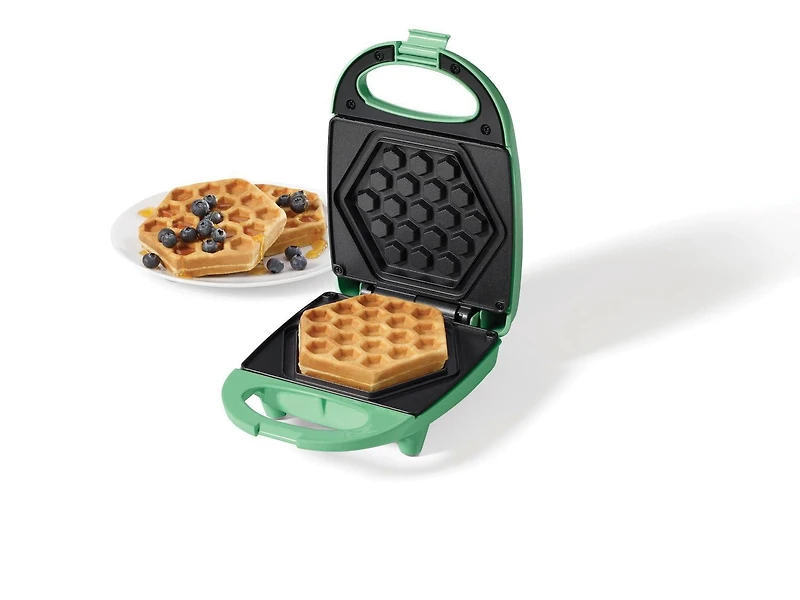 Ricardo Mini Waffle Maker, Non-Stick Plates, Quick Honeycomb Waffles, Compact Vertical Storage, Easy to Clean, 520W, Green