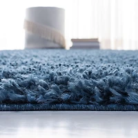 Safavieh August Sophia Solid Plush Shag Area Rug