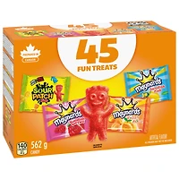Maynards, Assorted Gummy Candy (Pack of 45), Sour Patch Kids, Fuzzy Peach, Swedish Berries, Swedish Fish, Bulk Candy, Individually Wrapped, Sour Candy, 562 g